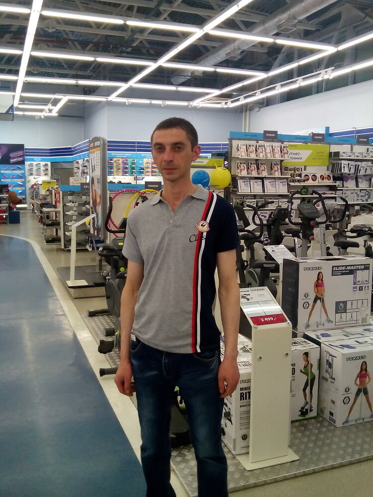  6078075  Sarkis, 42 ,    