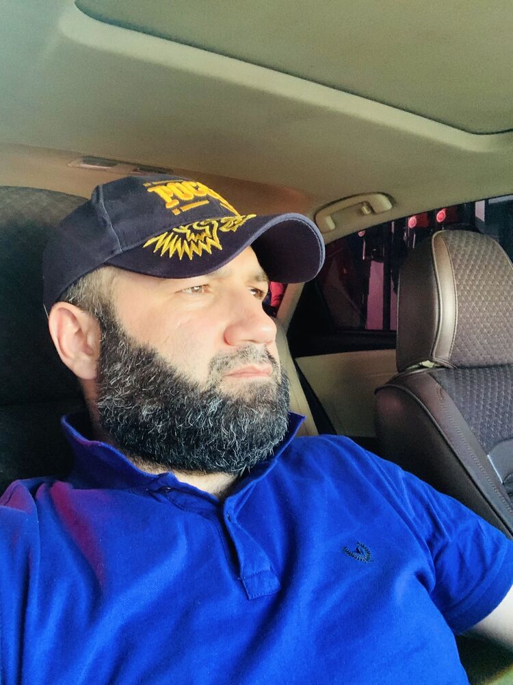  27639685  Adam, 36 ,    