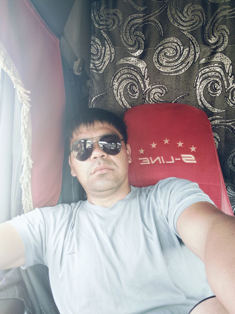  48583645  , 33 ,    