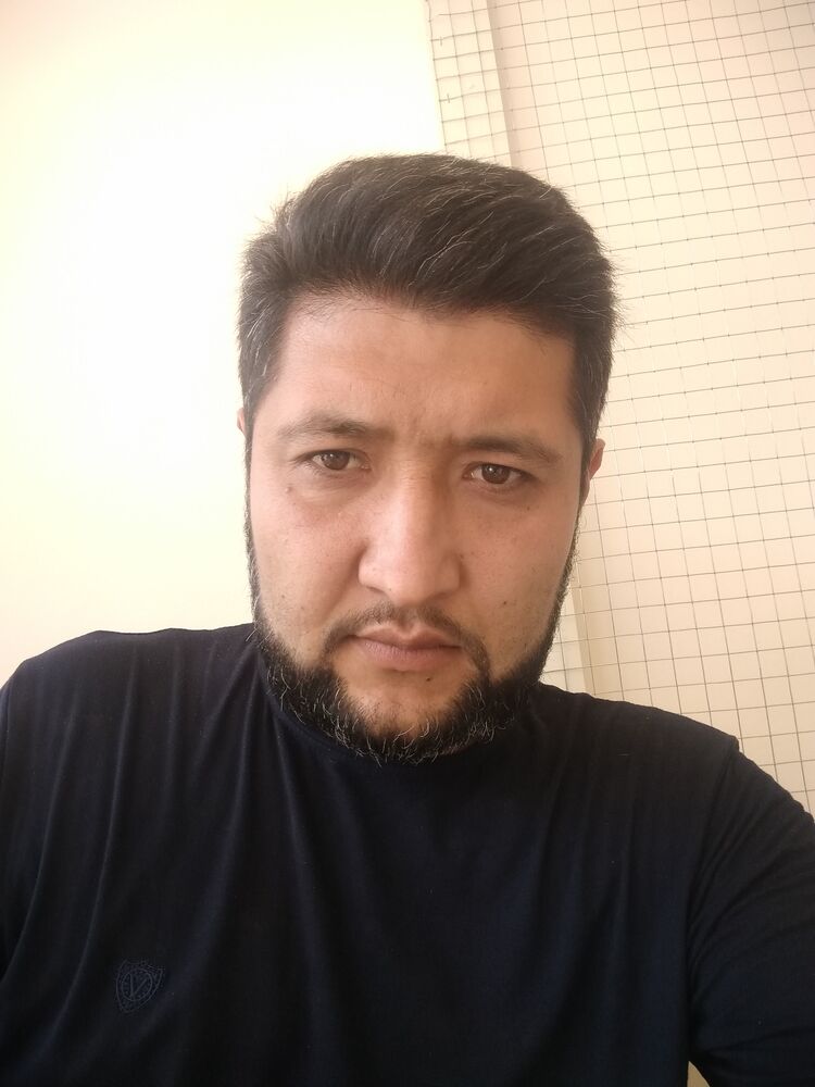 24868965  Jamal, 37 ,    