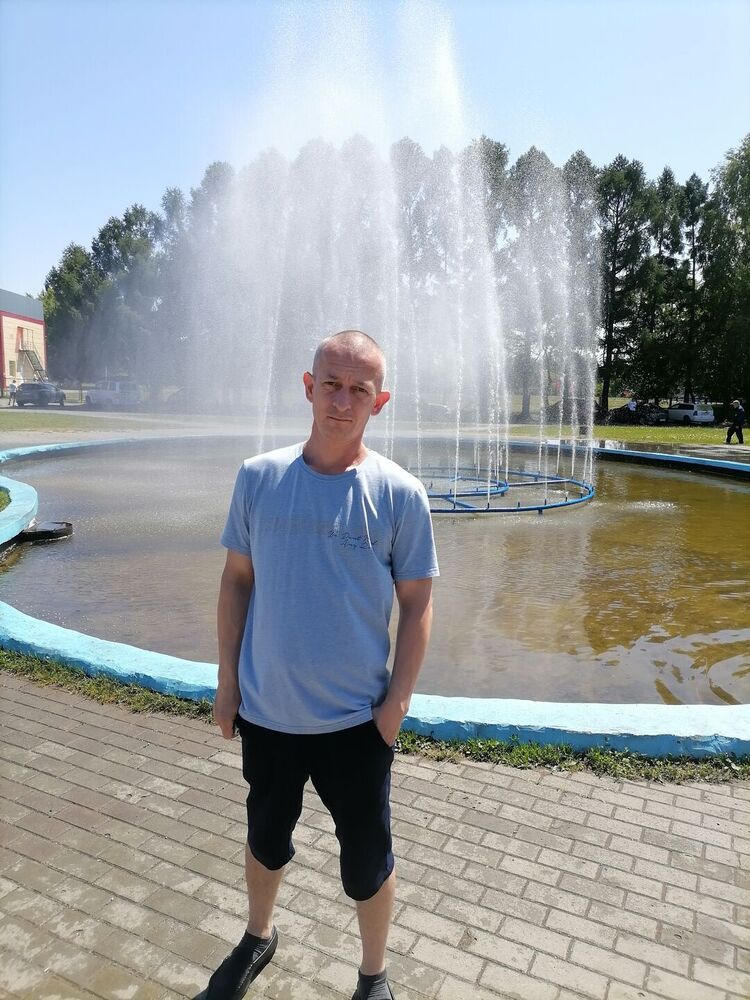  46983885  , 37 ,    
