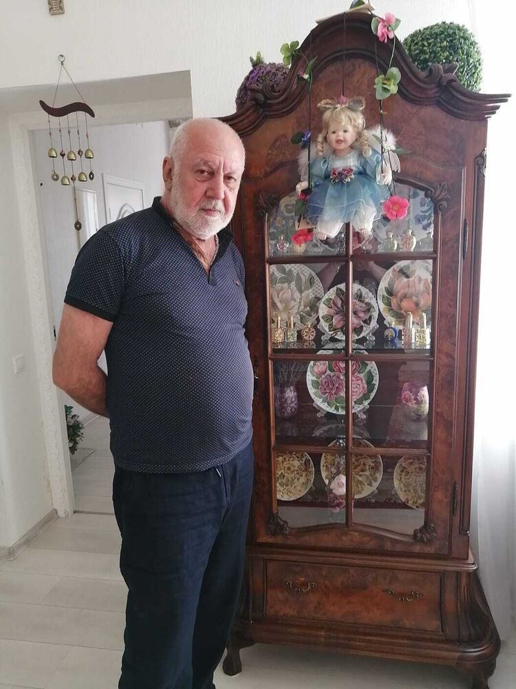  49885015  , 57 ,    --