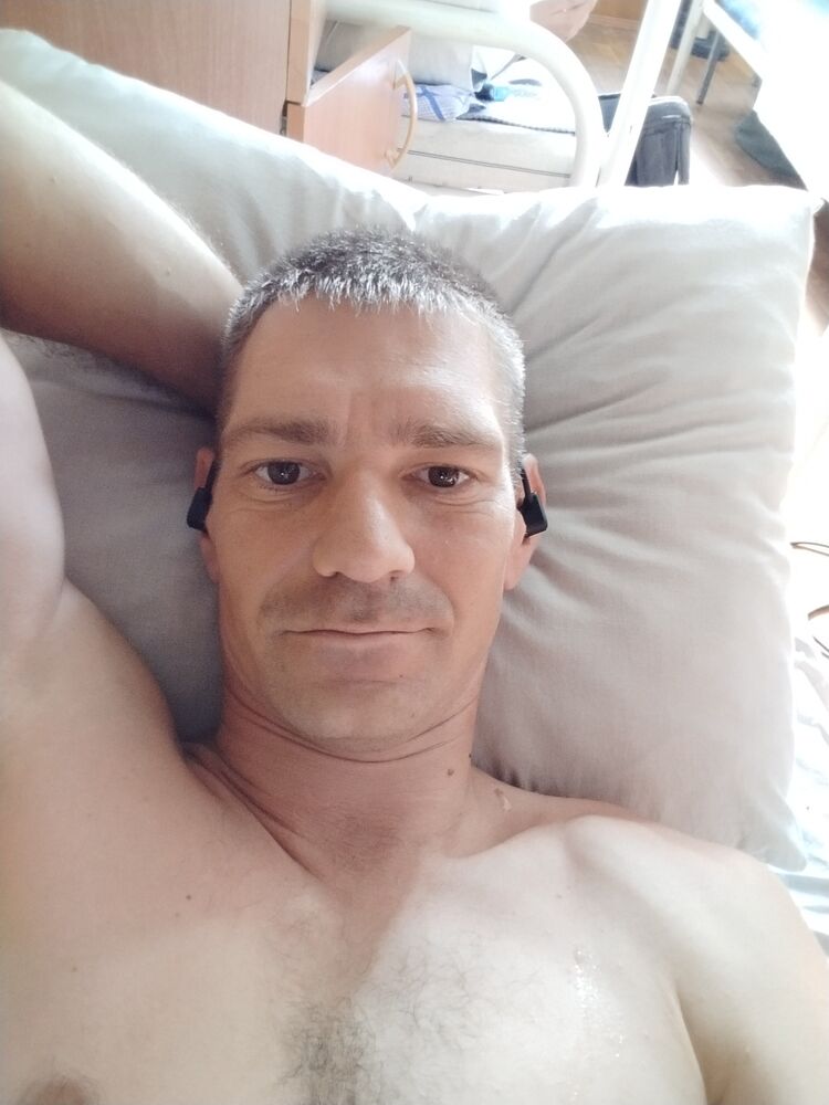  ,   Pavel, 35 ,     , c 