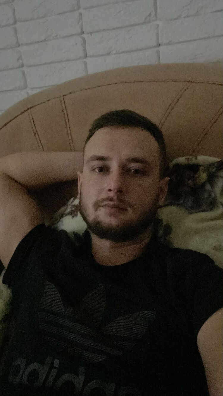  33901405  Boris, 27 ,    