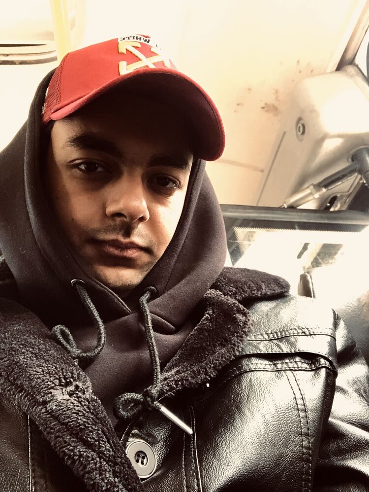  31410325  Adham, 25 ,    