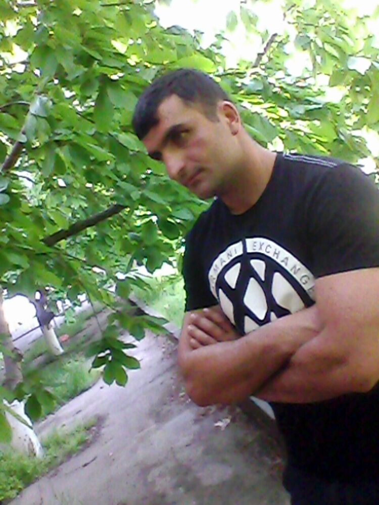  46385305  SARGIS, 35 ,    