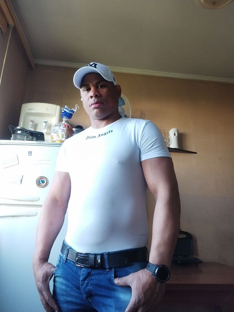  ,   Reinier, 37 ,   ,   