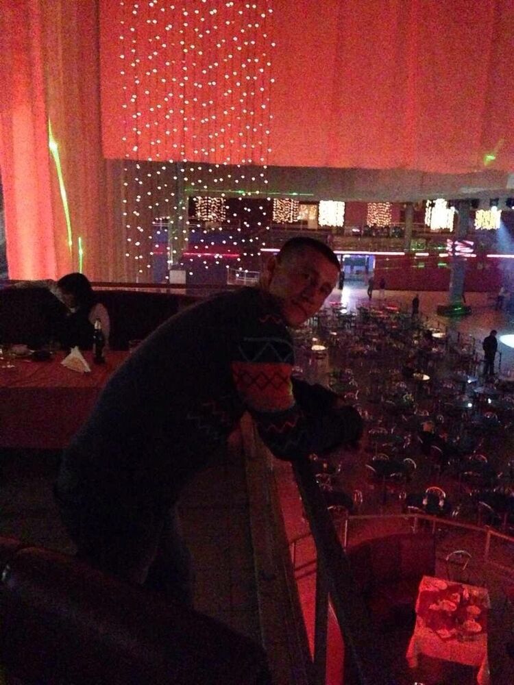  ,   Sasha, 37 ,   ,   , c 