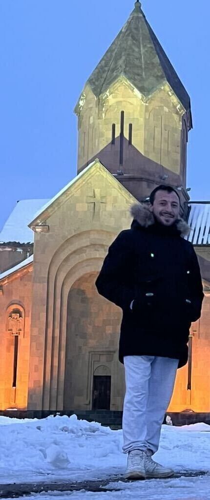  50895305  Hrair, 24 ,    