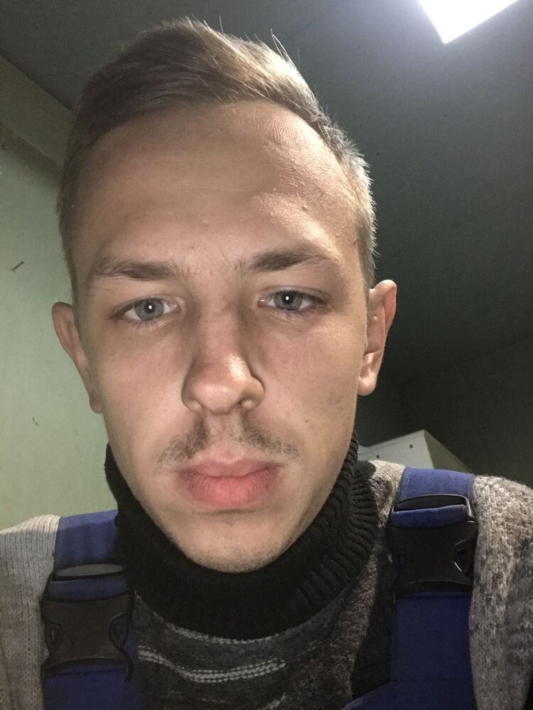  43438915  , 28 ,    