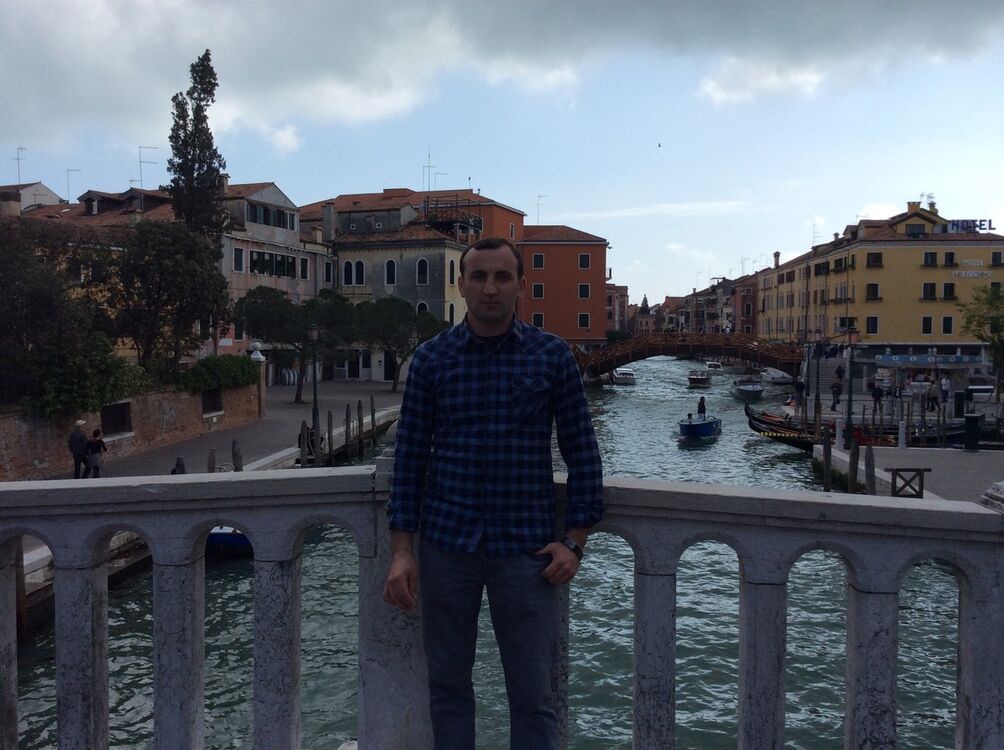  ,   Gio, 41 ,   
