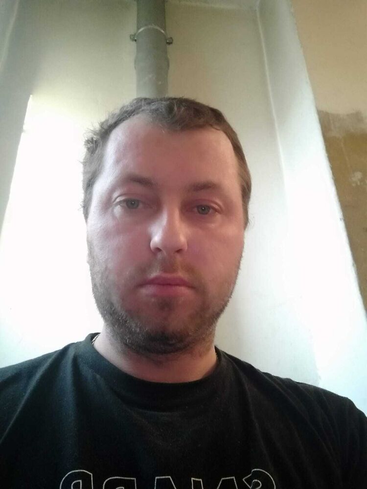  43387365  Ingars, 38 ,    