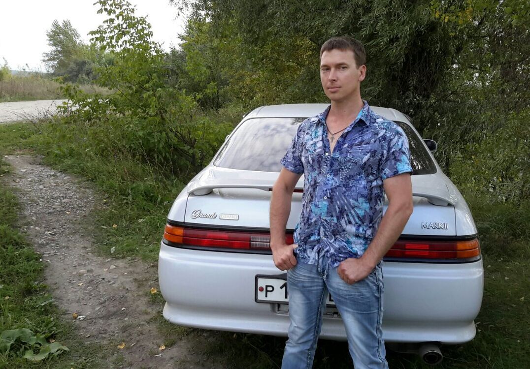  ,   Artem, 44 ,     , c 