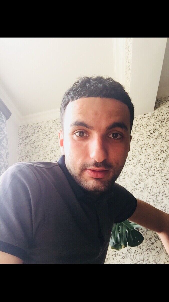  20966485  Artyom, 34 ,    