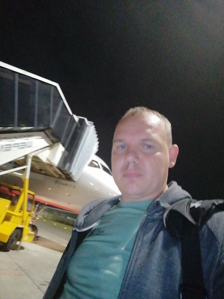  46569715  Igor, 37 ,    