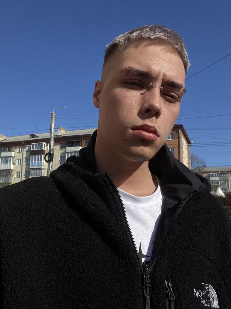  ,   Alex, 21 ,     , c , 