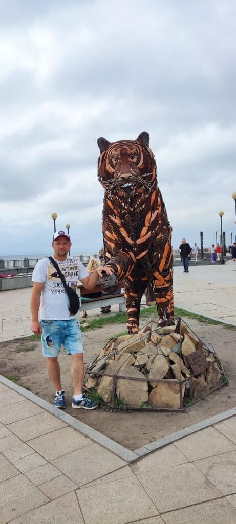  -,   Alexander, 38 ,     , c 
