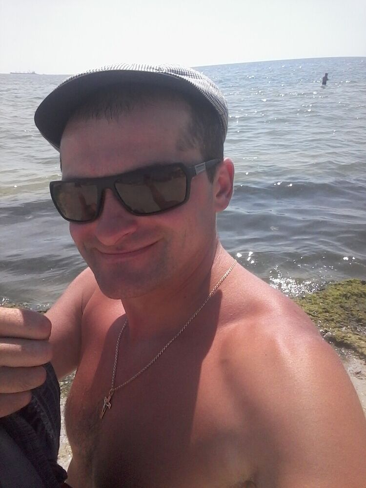  22155865  Dmitry, 40 ,    