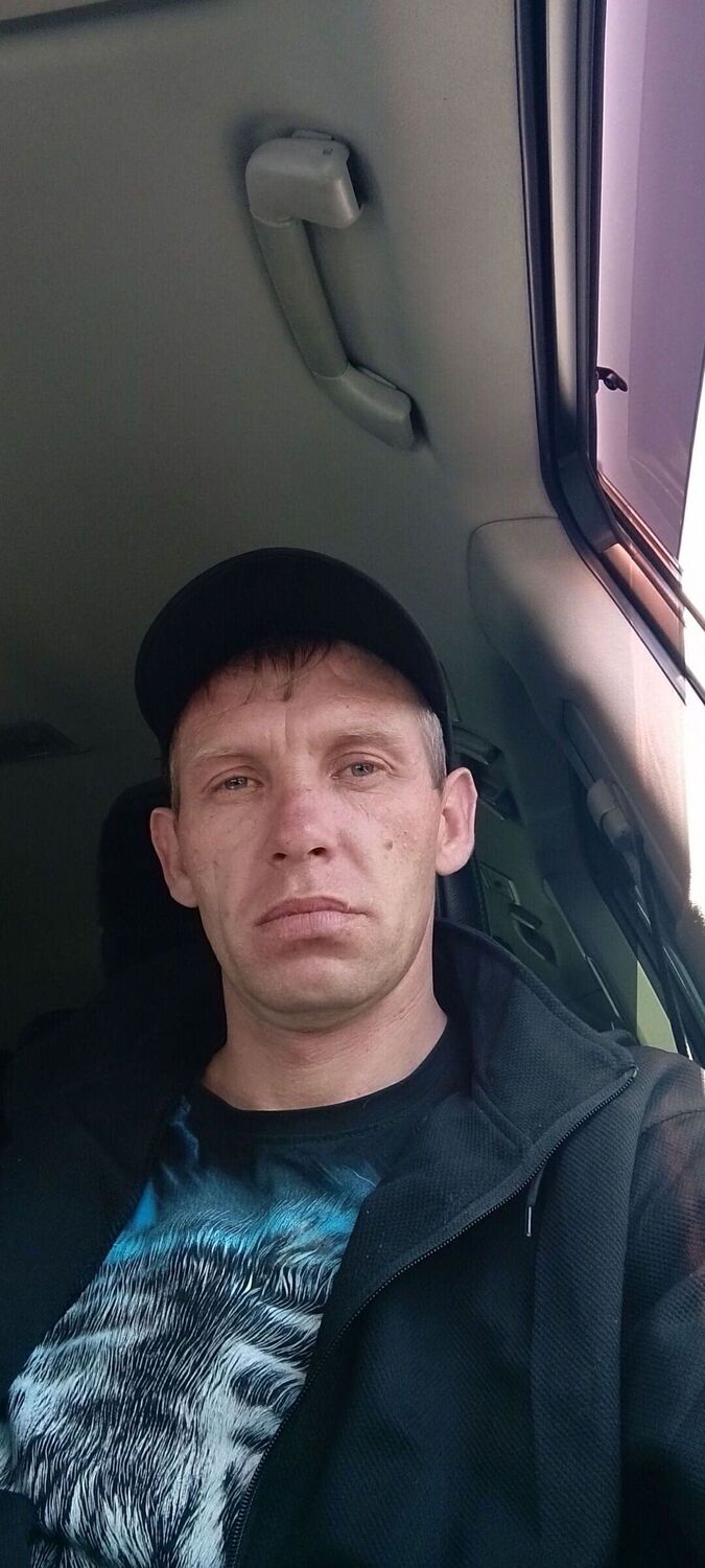  ,   Denis, 38 ,   ,   , c 