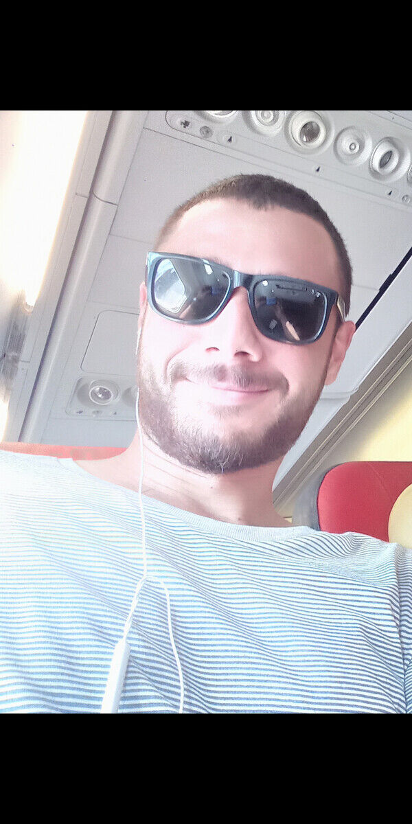  20775445  Mert, 34 ,    