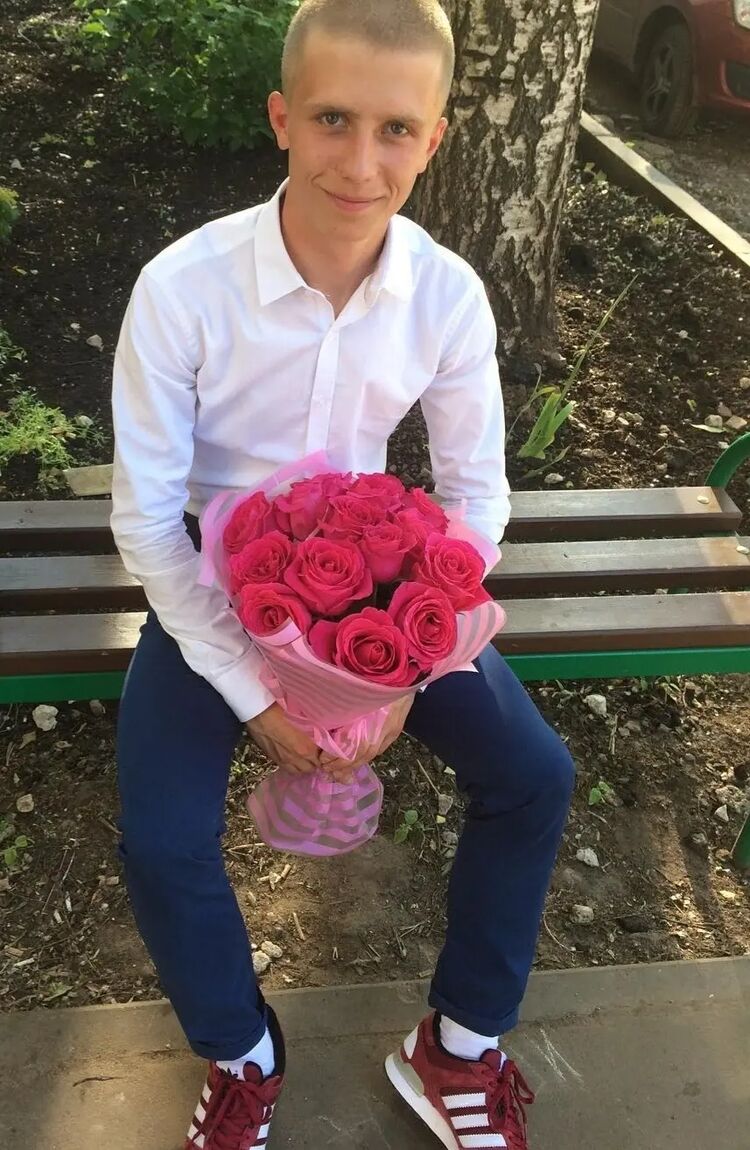  ,   Denis, 28 ,   ,   , c 