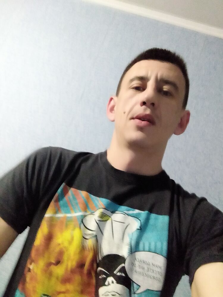  ,   Ihor, 37 ,  