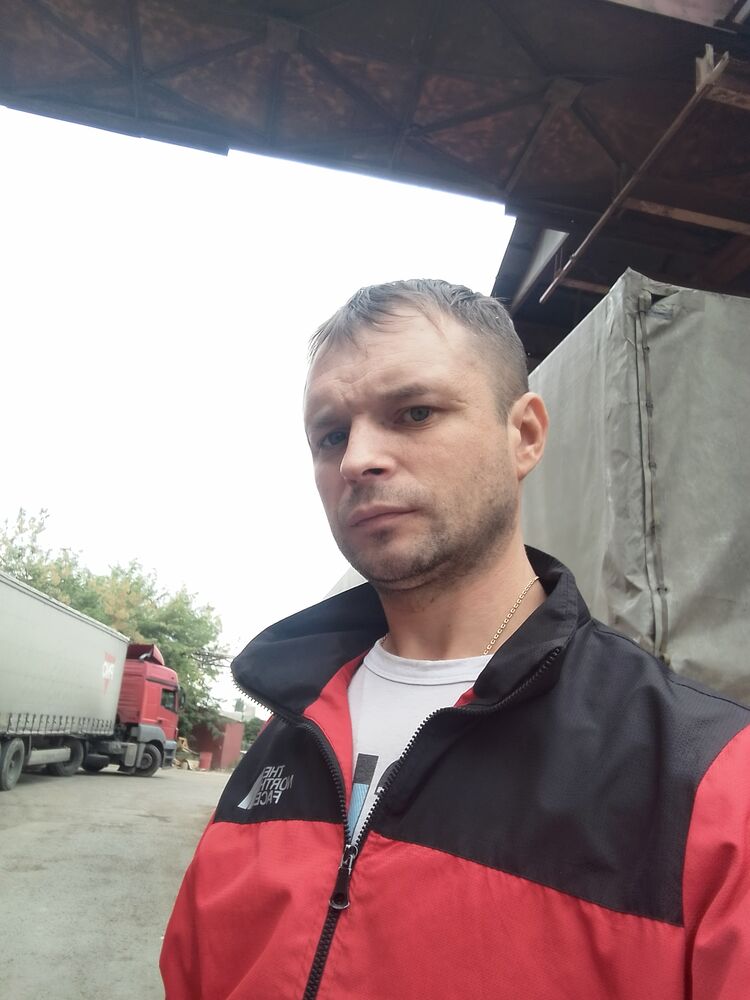  46102775  , 36 ,    