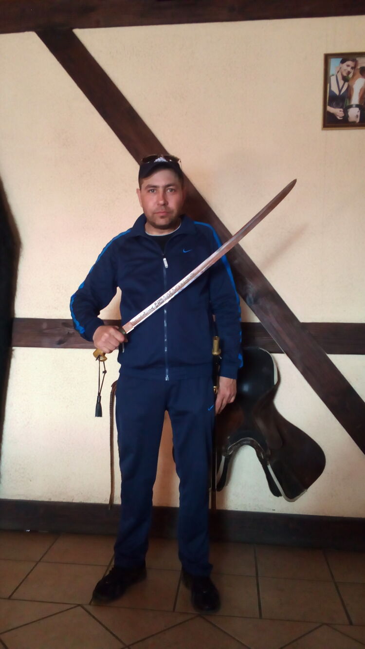  33889145  , 47 ,    