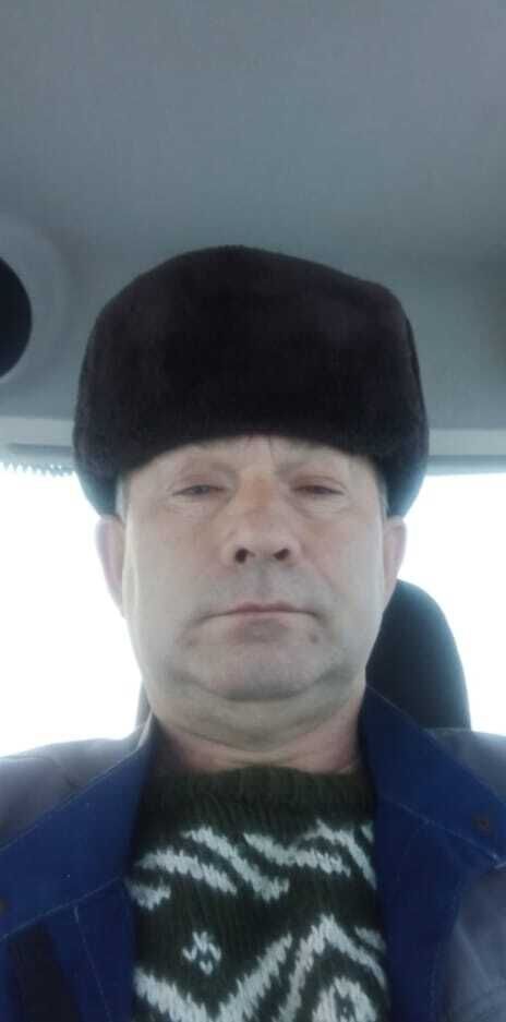  38080455  Anatoliy, 50 ,    