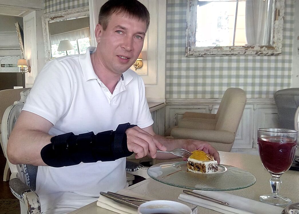  --,   Dim Rostov, 36 ,   ,   