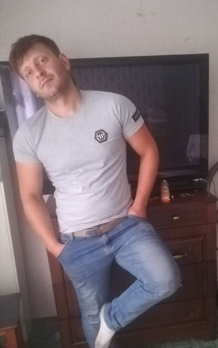  ,   Ruslan, 32 ,   ,   , c , 