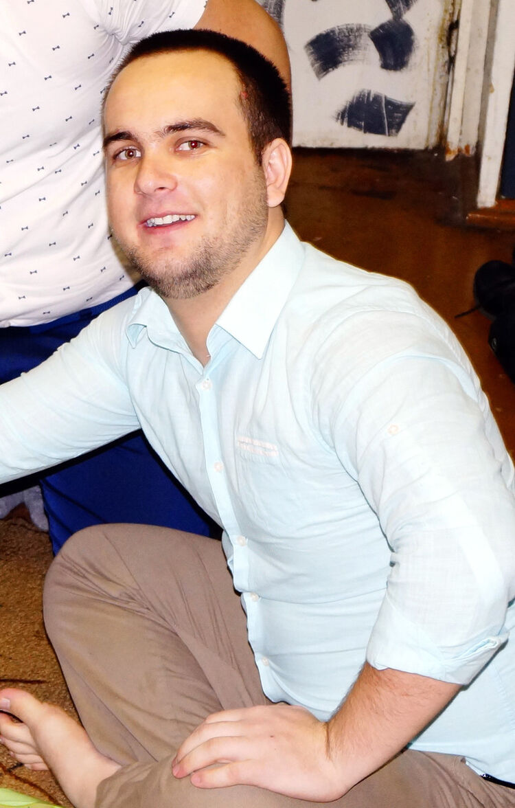  ,   Machos, 37 ,   ,   , c 