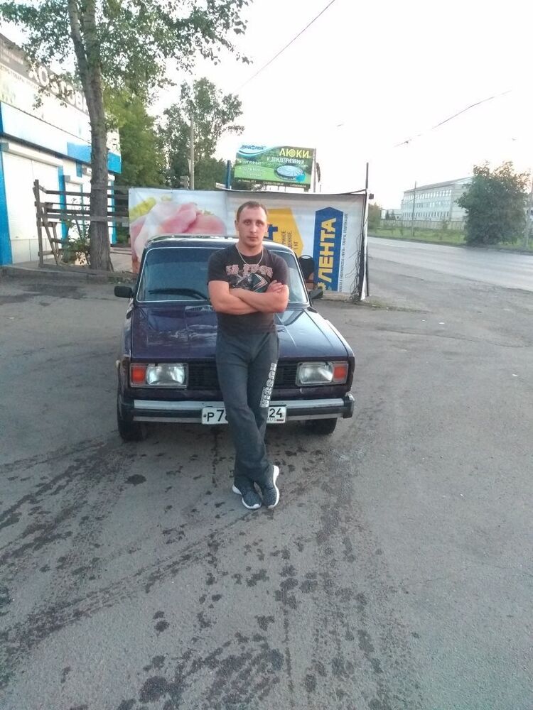  13700495  , 32 ,    