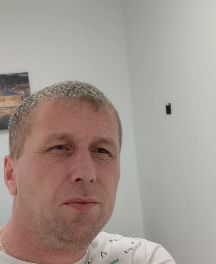  46122115  , 42 ,    