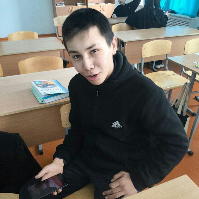  51015515  Mur, 18 ,    