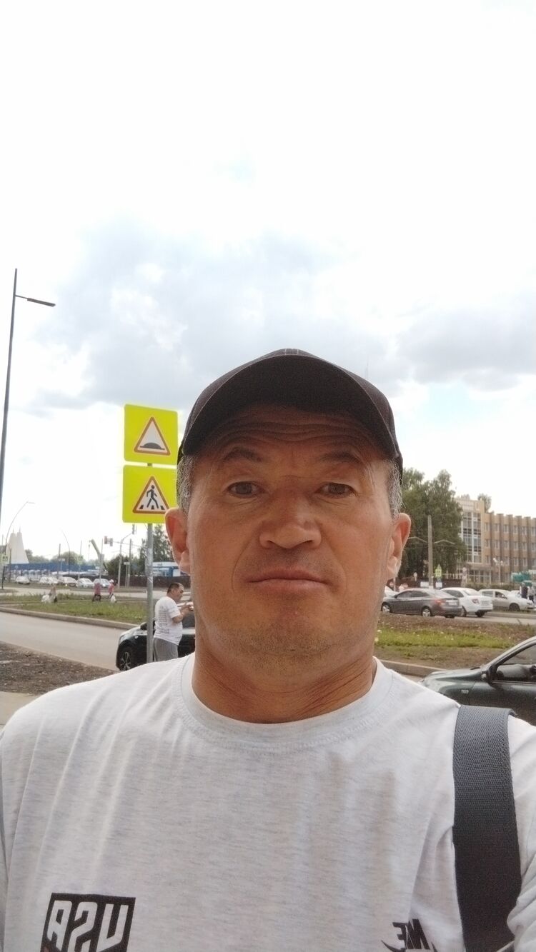  50125035  Edik, 49 ,    