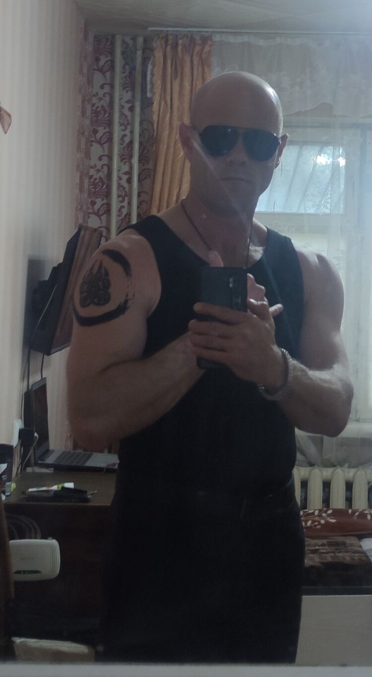  34853265  Sergei, 40 ,    