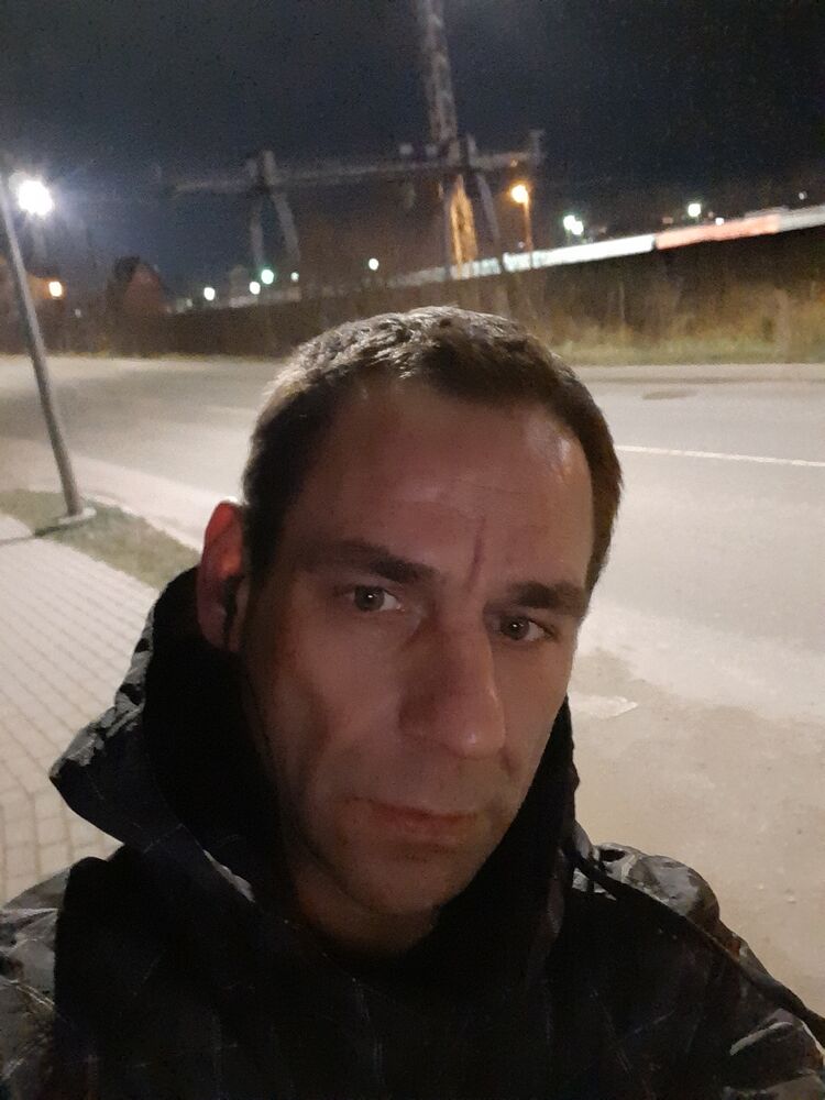  47838465  Vladimirs, 40 ,    