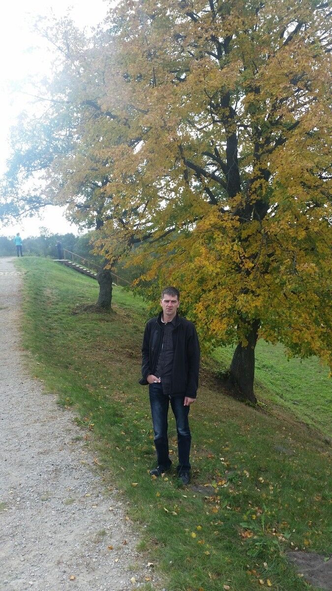  ,   Kestutis, 44 ,   ,   , c , 