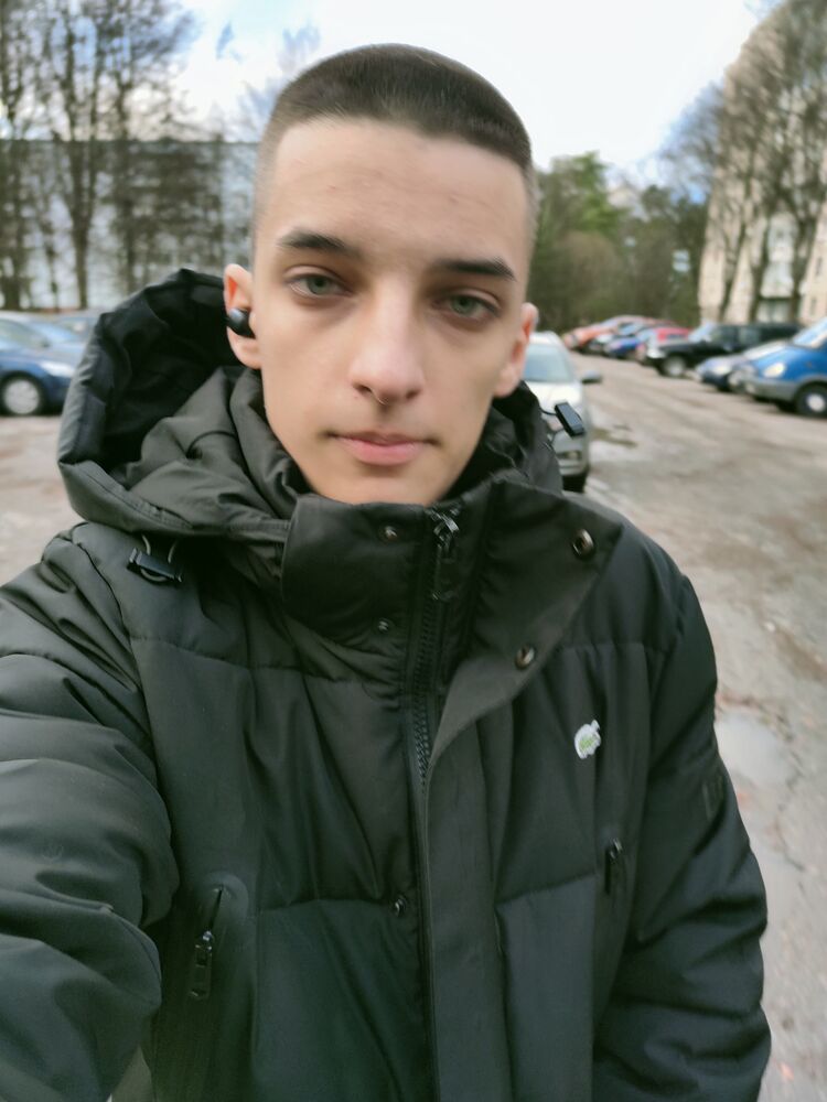  30628825  , 21 ,    -