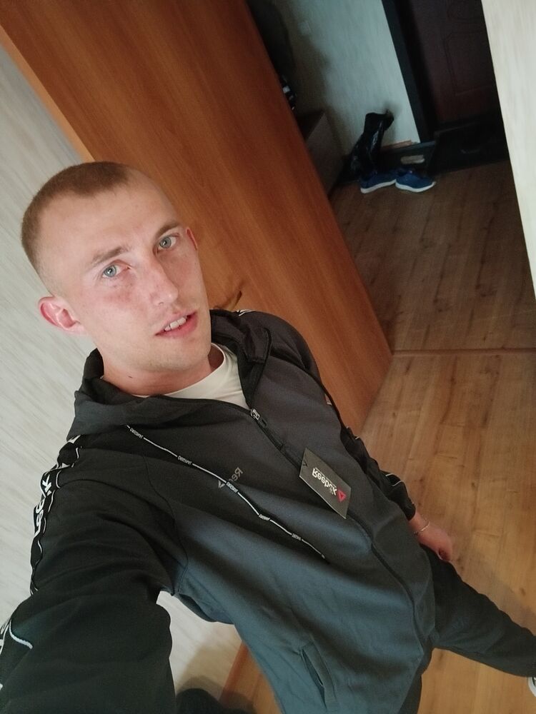  ,   Roman, 28 ,   ,   
