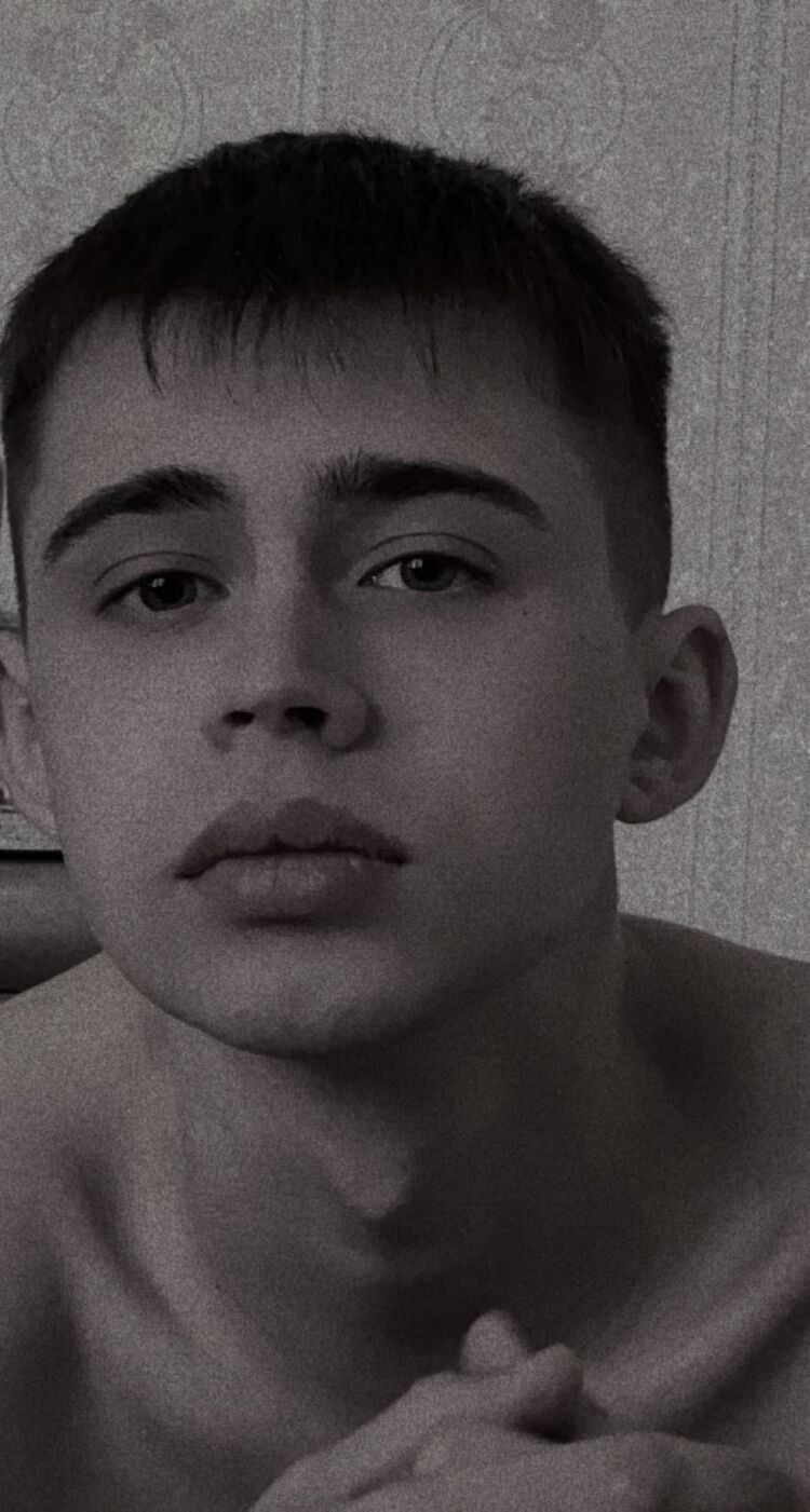  25886825  Andrey, 23 ,    