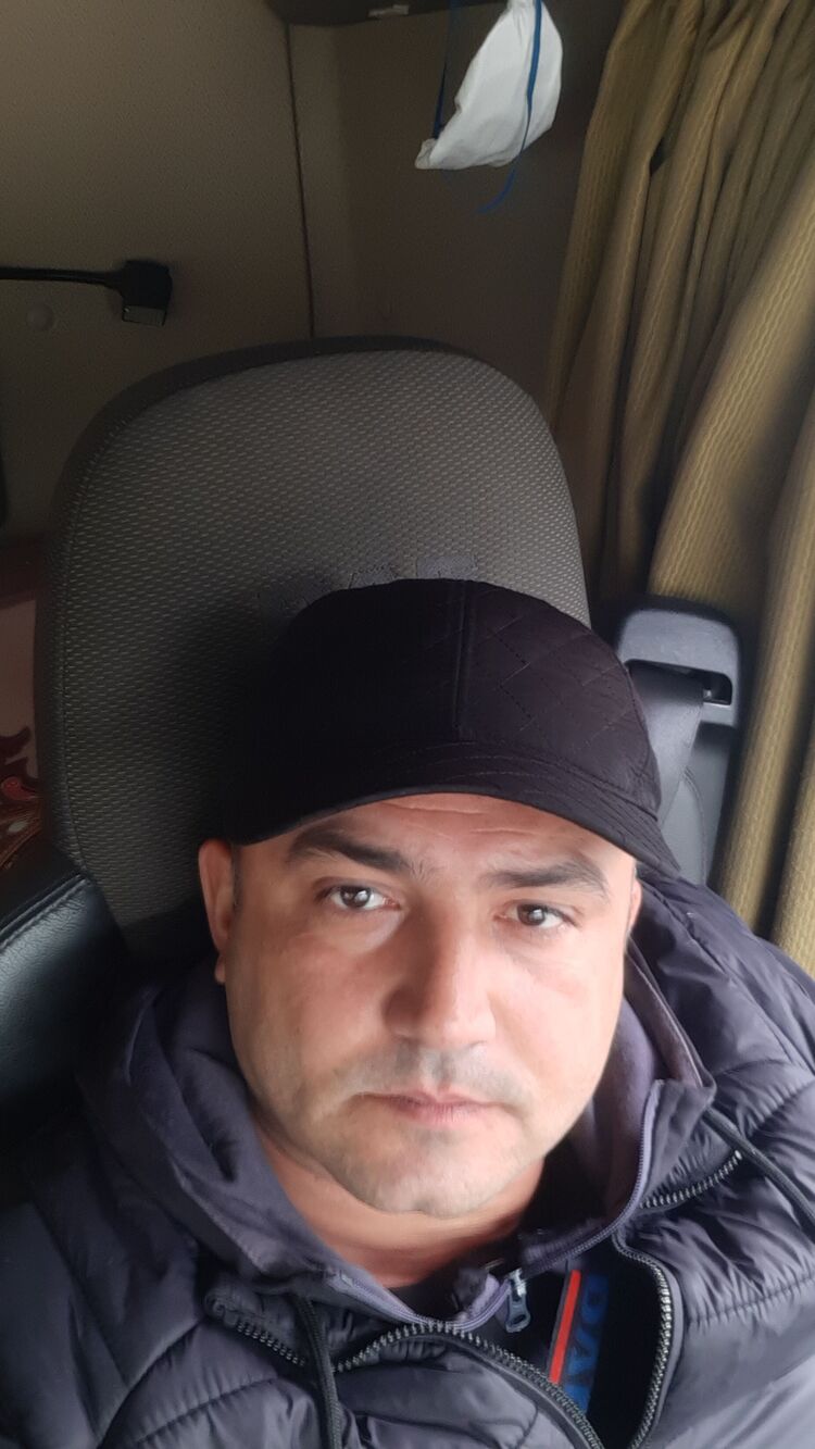  54467295  Bakcellj, 40 ,    