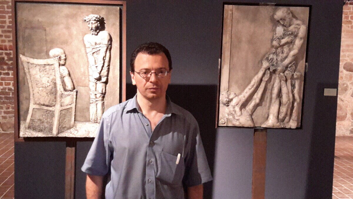  20390505  Vlad, 46 ,    -
