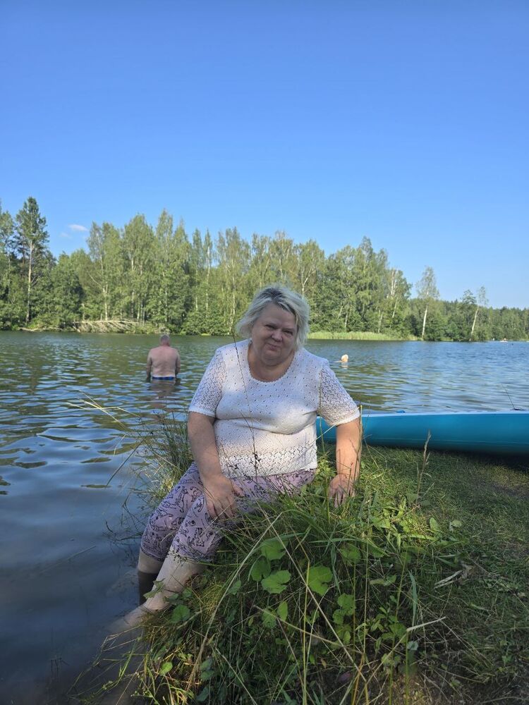  52894985  Marina, 62 ,    -