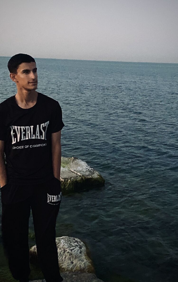 ���� 31338205 ����� Nicat, 23 ����, ���� ���������� � ����