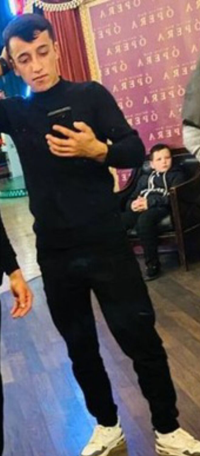  44792975  Ibragim, 28 ,     