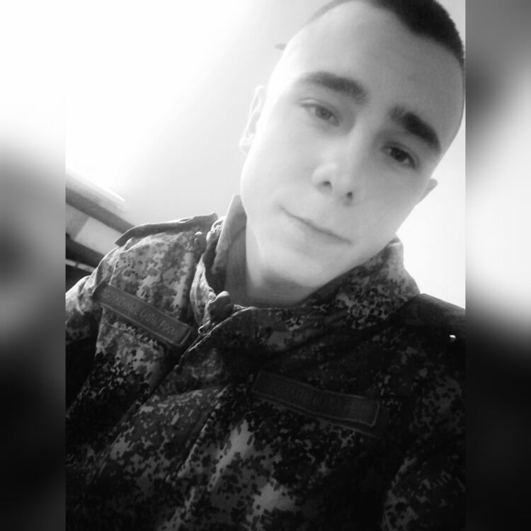  -,   Maxim, 21 ,   ,   , c , 