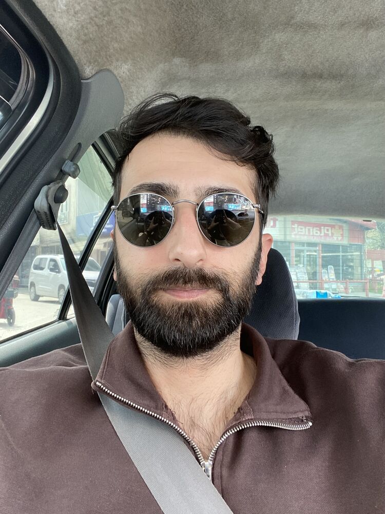  51561435  Hakan, 29 ,    