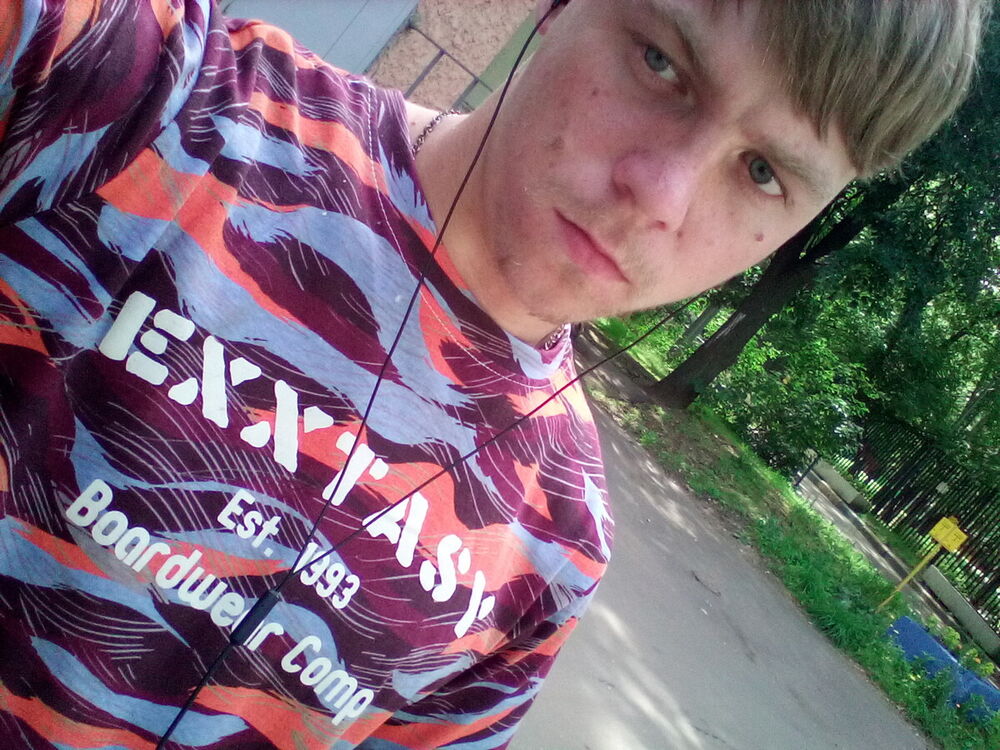  ,   Sergei, 26 ,     , c 